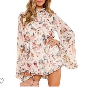 NWT Romwe Women’s Floral Romper with Bell Sleeves
